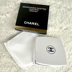 CHANEL white double mirror NEW
